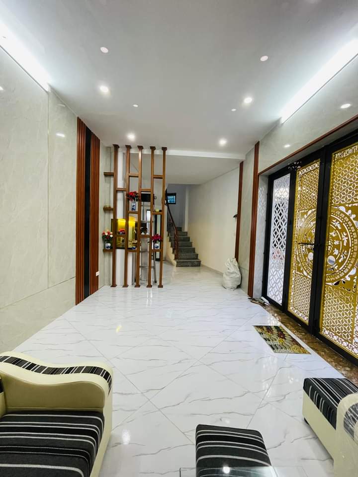 Minh Khai, Hai Bà Trưng 35m2, 4 tầng, giá 3,8 tỷ