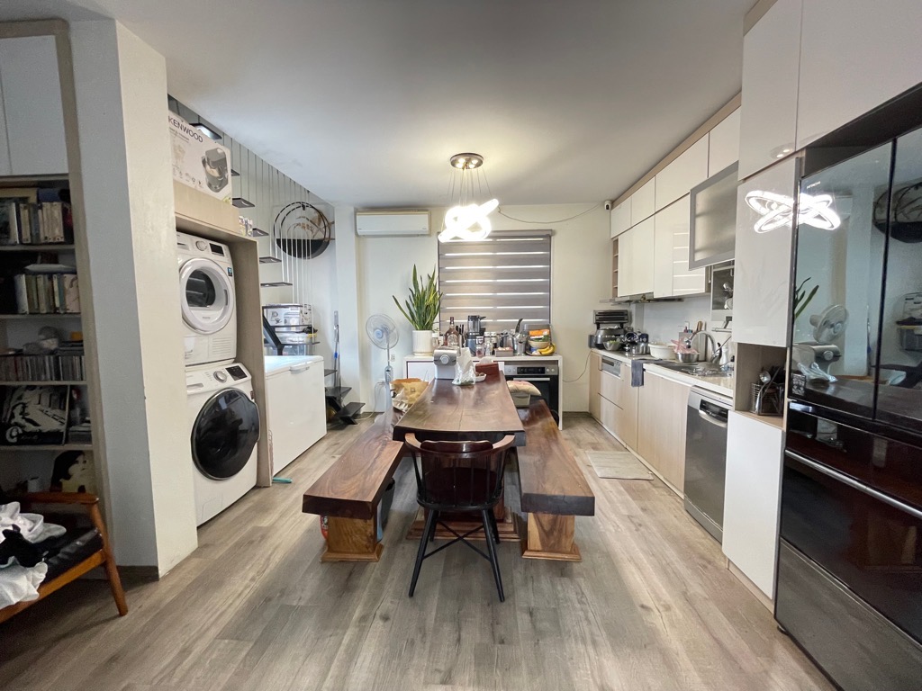 Lê Hồng Phong, DT 30m2, từ tầng 2 lên 35m2x5T. Lô góc. Giá 8.8 tỷ