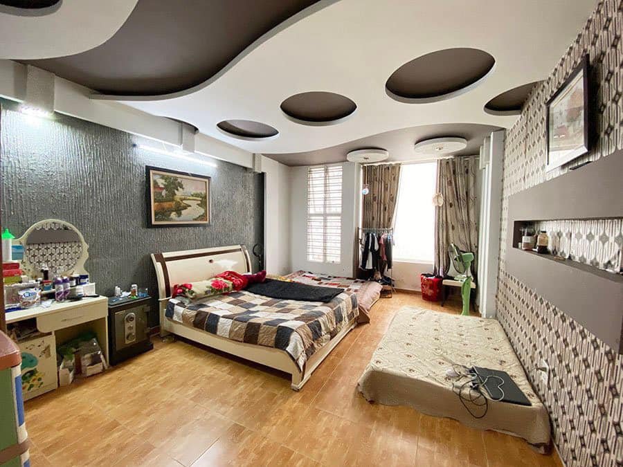 Bán nhà ngõ 193 Hồ Sen thông Chợ Hàng, 42m 4 tầng GIÁ 2.4 tỉ