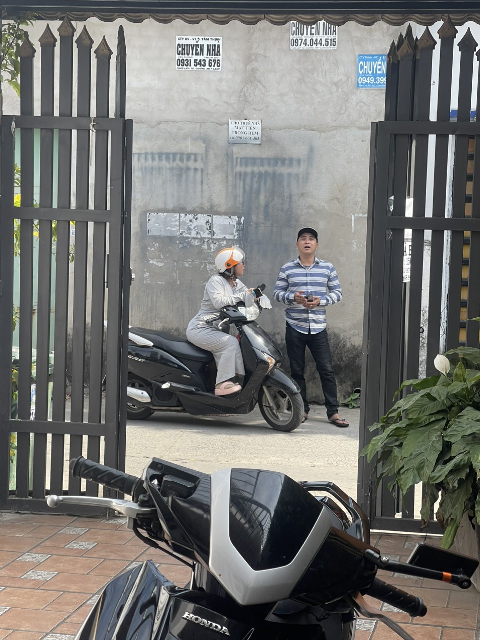 Bất động sản tuyệt đẹp - Khu CHDV 150m2, sổ hồng riêng, đường xe hơi 5m, doanh thu 18tr/m