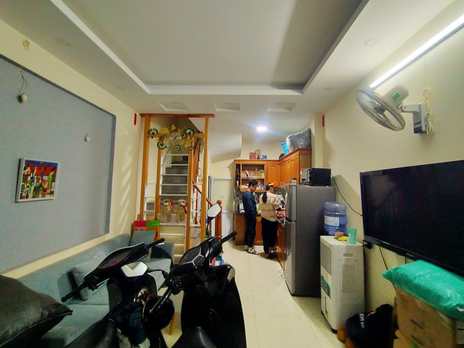 Bán nhà lô góc 30 m ,4T Ngọc Thụy, Long Biên oto ,KD, 2 ,9ty .