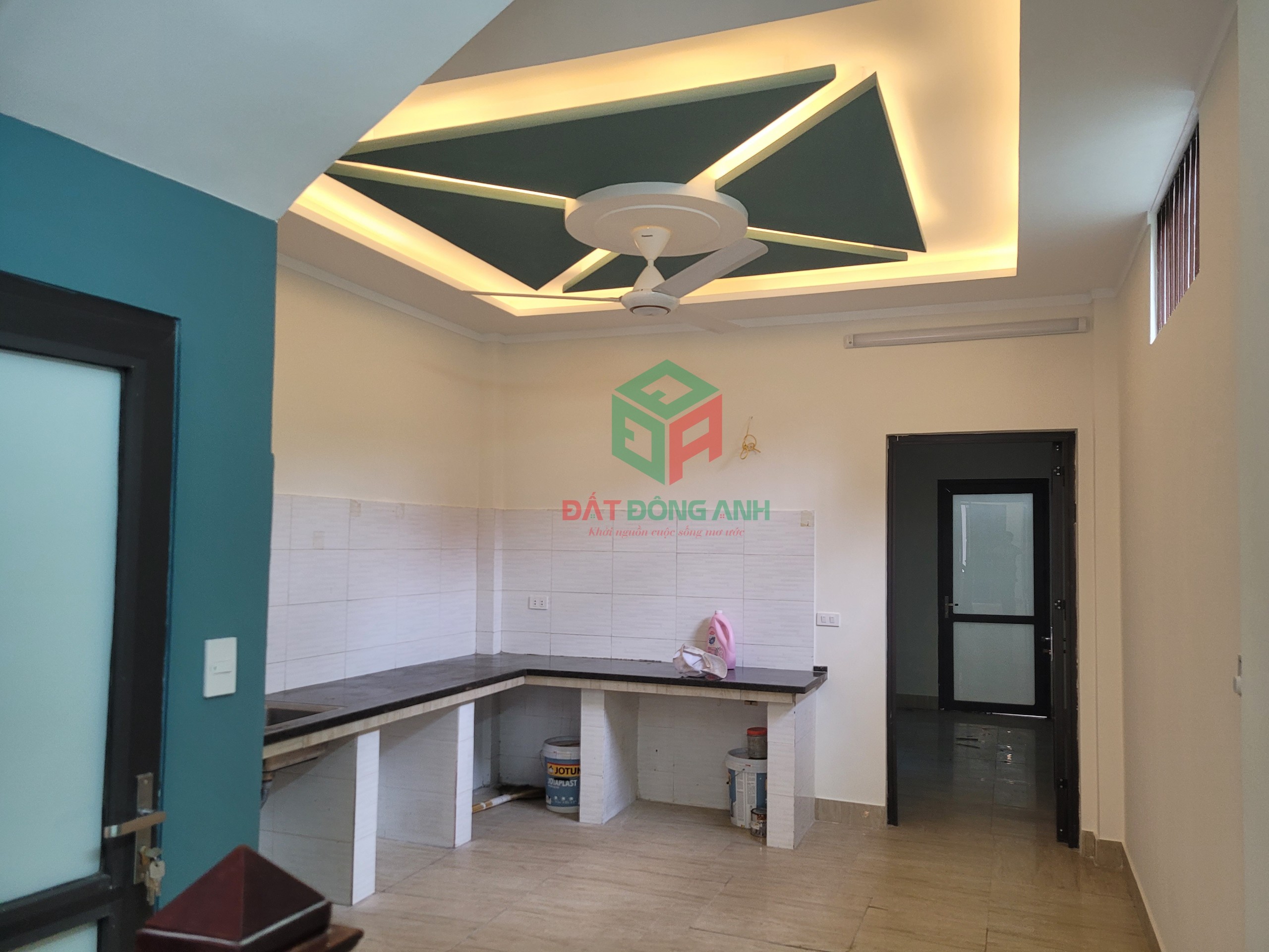 Bán nhà 3 tầng 63m2 Thái Bình Mai Lâm - Ô tô vào - 2,x tỷ