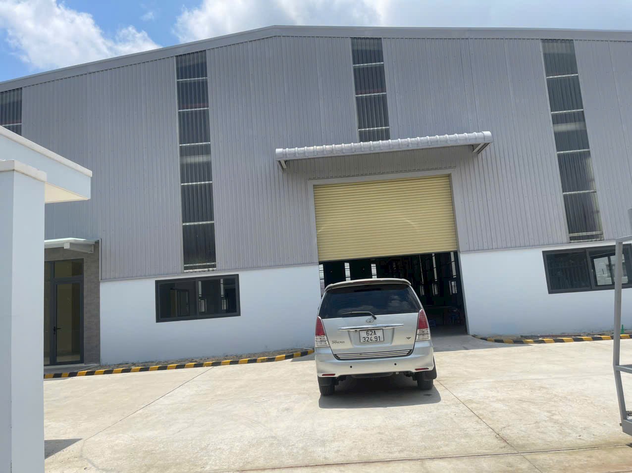 Cần Sang Bán Xưởng Khu Công Nghiệp Đức Hòa 3 ( Dt 3000m2 ) Xưởng Mới Đẹp Chỉ 30 Ty3 TL