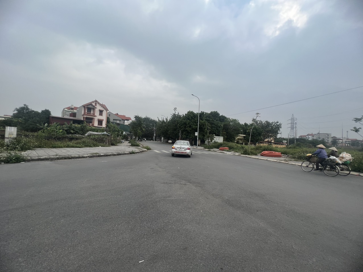 CC EM ĐANG CẦN BÁN GẤP ĐẤT ĐẸP KINH DOANH ĐẮC ĐỊA TỪ SƠN CẠNH ĐÔNG ANH DT 80 m MẶT TIỀN 5 M GIÁ NHỈNH