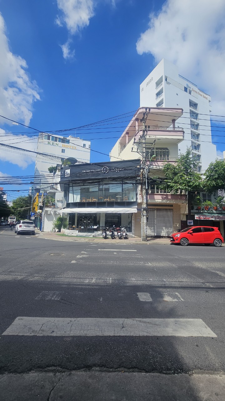 ƯU ĐÃI CẬN TẾT - Chính chủ cho thuê căn góc 2 mặt tiền đường Nguyễn Thị Minh Khai khu phố Tây