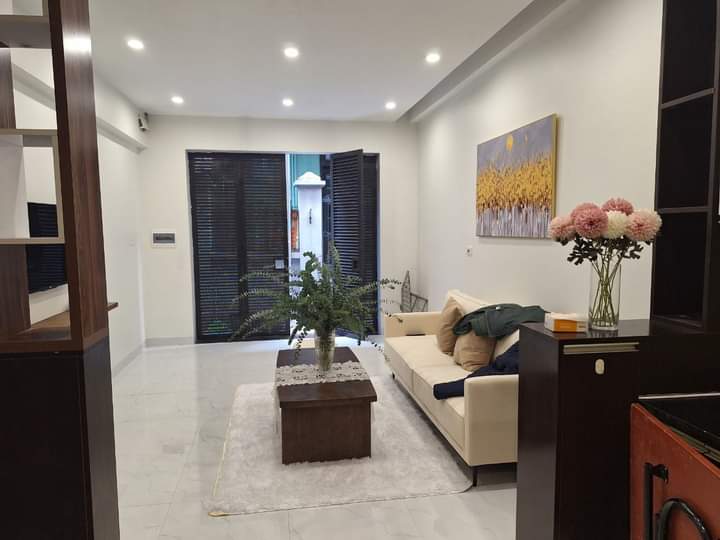 Nguyễn Văn Cừ, Long Biên 32m2, 4 tầng, giá nhỉnh 3 tỷ