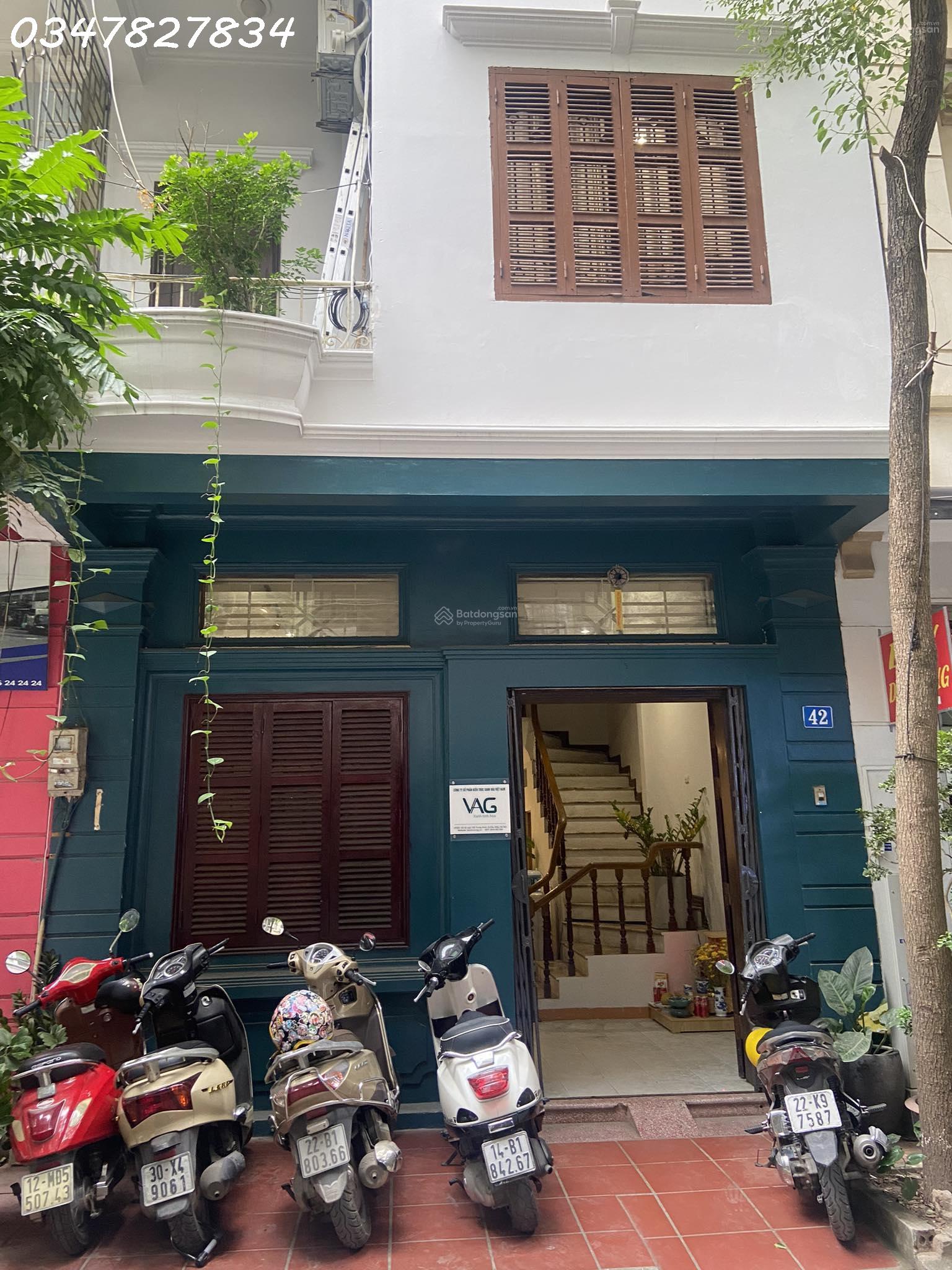 Chính chủ cho thuê nhà phố Trung Kính 54 m2 3 tầng 1 tum.