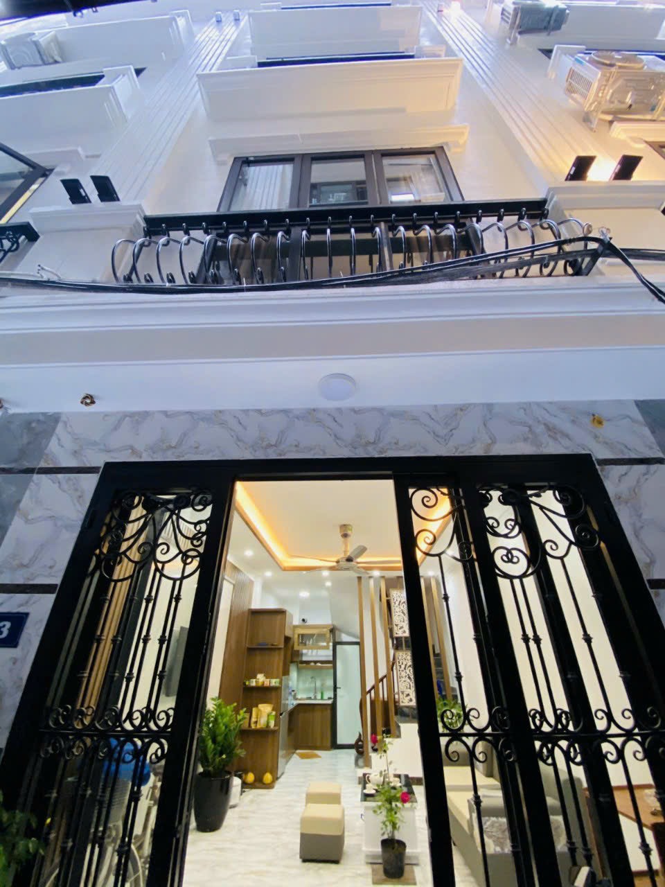 NHÀ ĐẸP ĐÓN TẾT TÔ HIỆU – HÀ ĐÔNG – 34M – 5T – PL – OTO – KD – NHỈNH 4 TỶ.