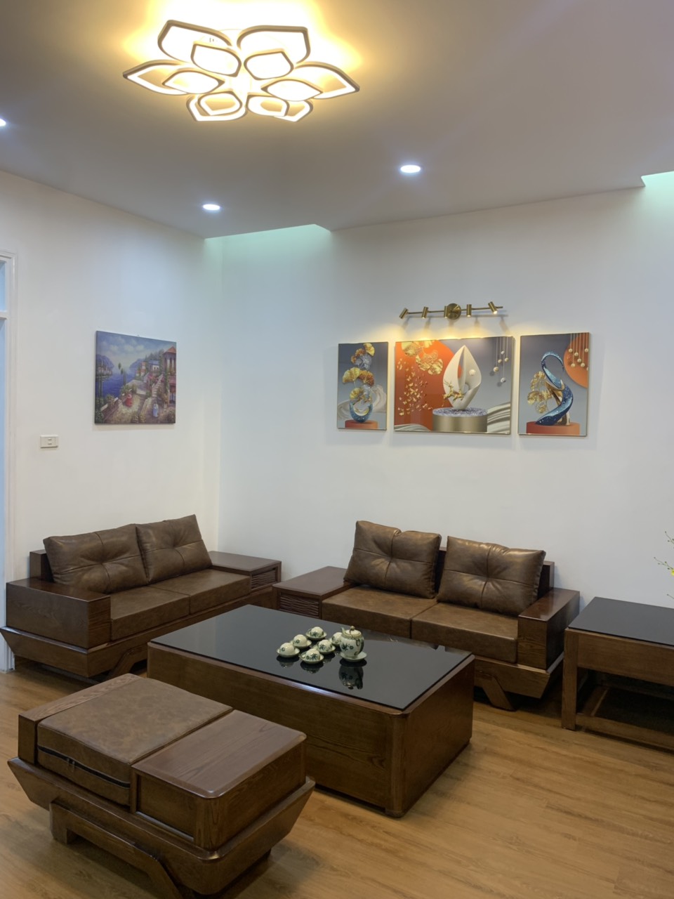 BÁN CĂN HỘ CC 110m2 3PN+2WC TẠI TÒA 17T8 HOÀNG ĐẠO THÚY - CẦU GIẤY, TẦNG TRUNG VIEW ĐẸP