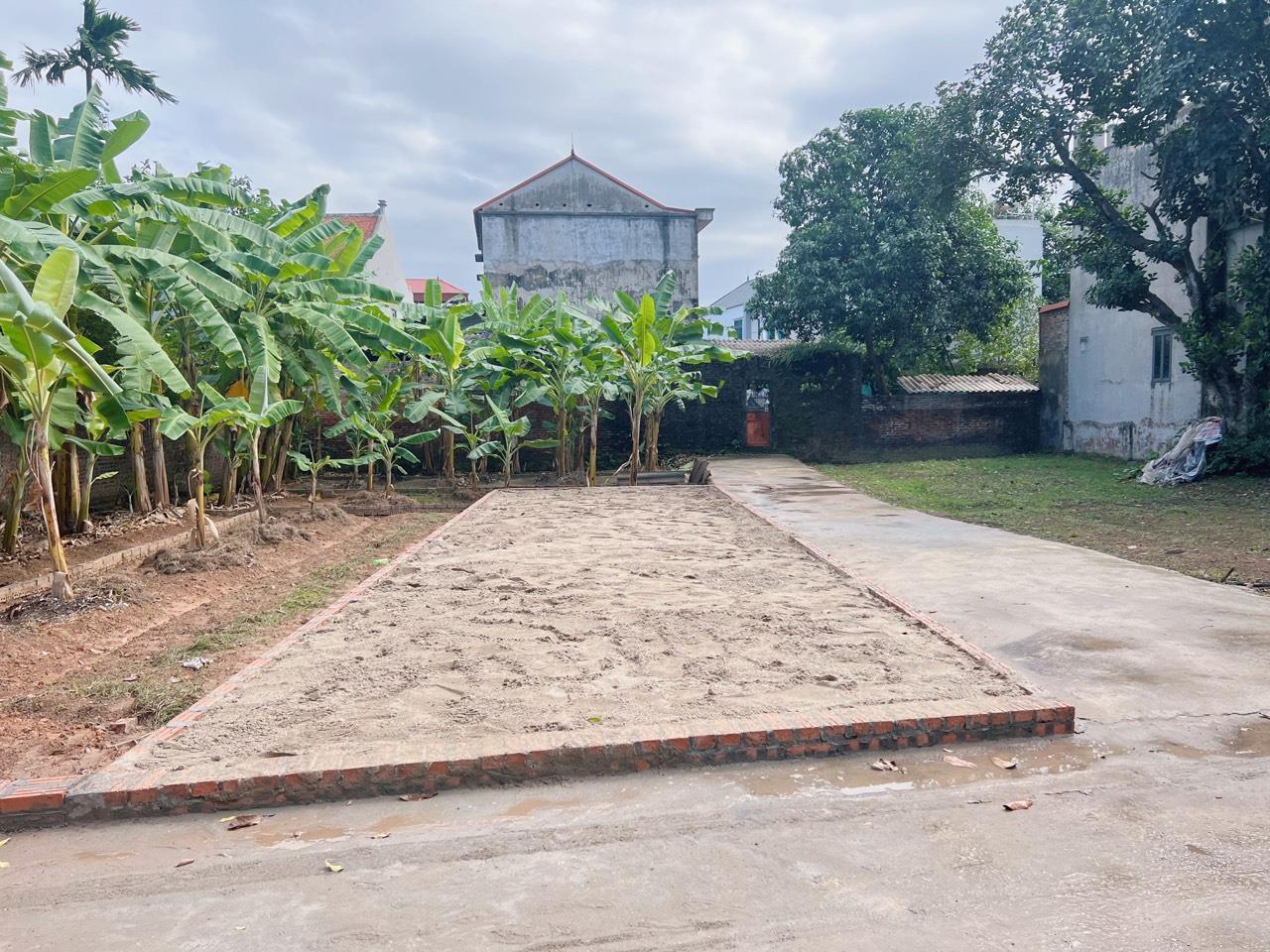 Đường trước đất 4m thông tới bìa làng và hồ điều hòa của thôn Đường Nhạn,Xuân Nộn