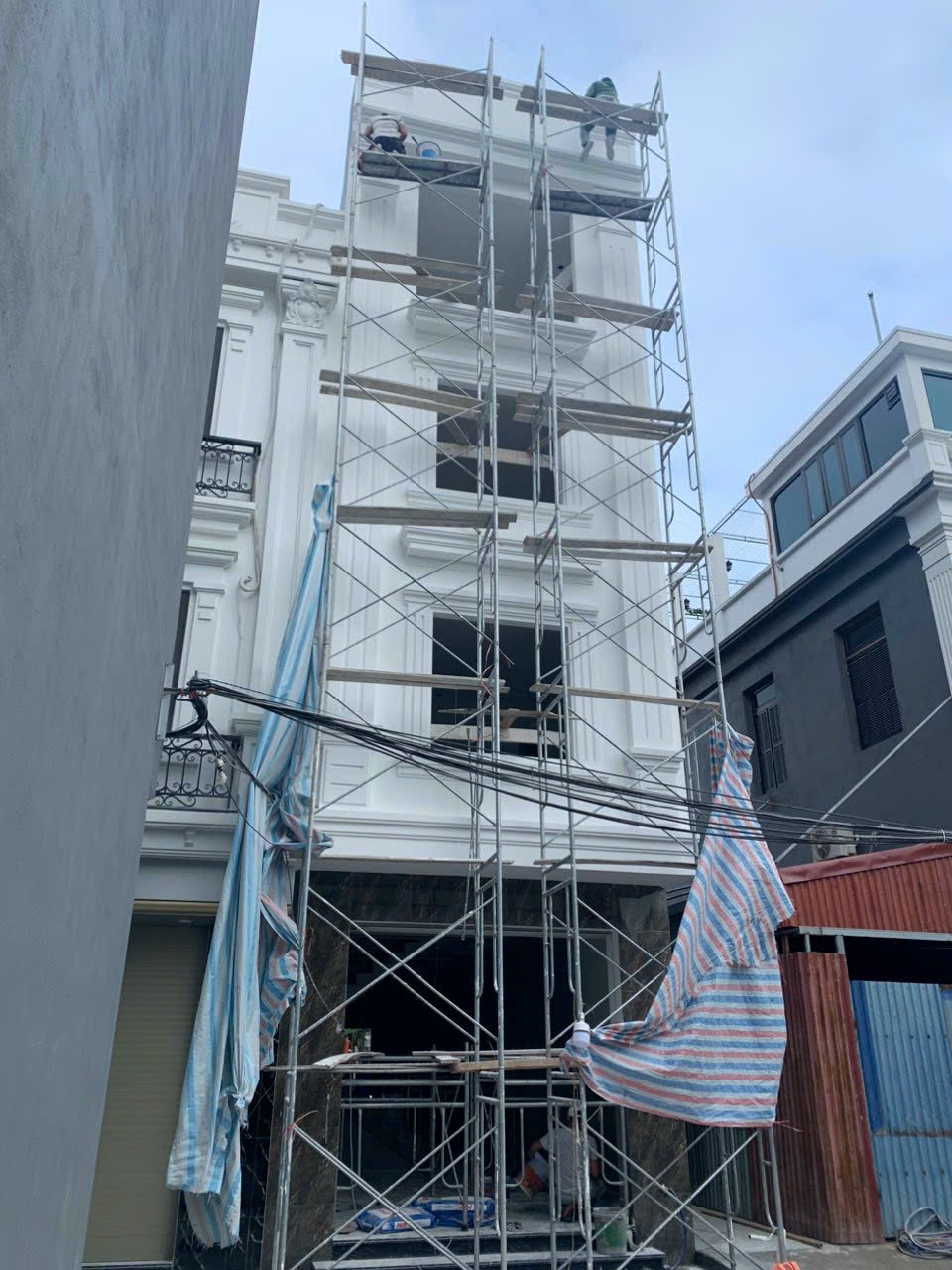 Bán nhà Trung Hành, diện tích 46m 4 tầng GIÁ 2.85 tỉ, xây độc lập, mới tinh