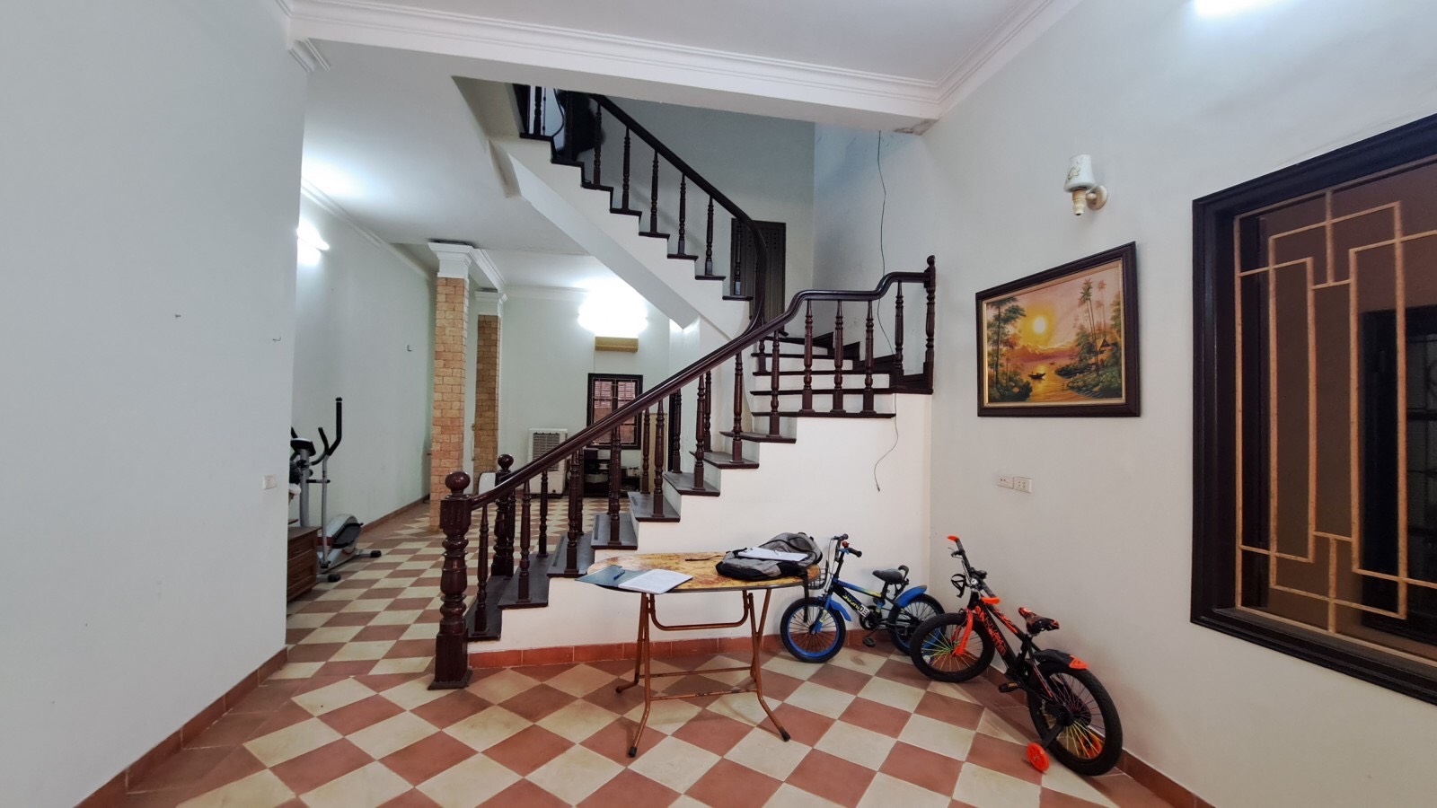 Cần Bán nhà 110m MT 6m Ô Cách, Long Biên, oto ,KD, giá 7ty .