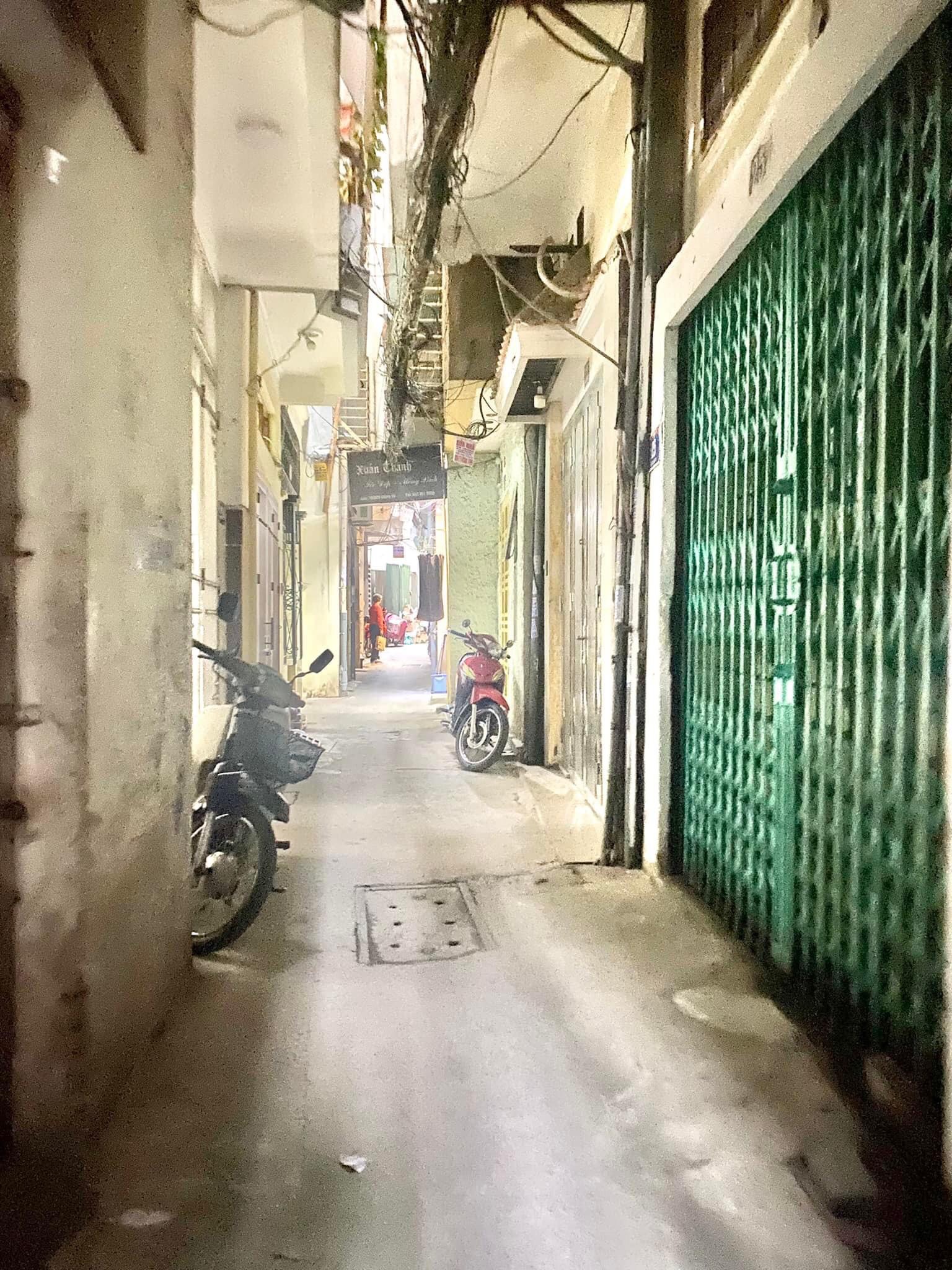 NHÀ 4T GIẢNG VÕ,BĐ,MẶT NGÕ, 22M(T2:25M), MT 3,2M,PHÂN LÔ, KD NHỎ, SỔ A4, CHÀO 3,05 TY