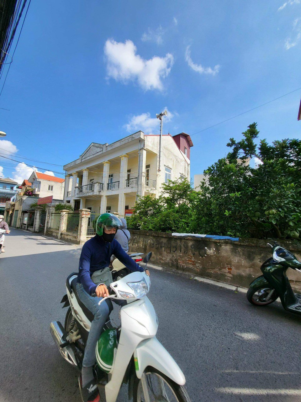 Bán nhà 4 tầng trục chính Trâu Quỳ Gia Lâm, đường oto tránh. Giá 3.6 tỷ bao sổ.