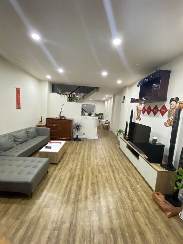 Bán nhà mặt tiền ngay KDC Thành Uỷ, P. Hiệp Bình Chánh, giá 9,4 tỷ