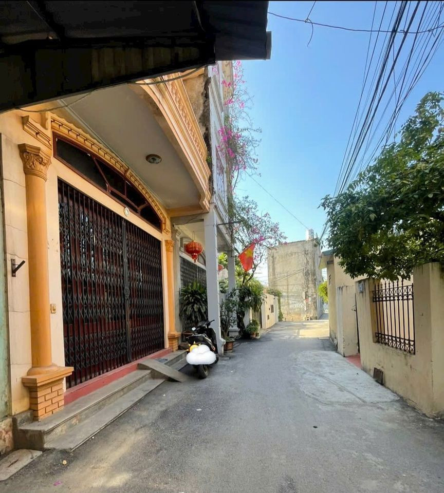 + CHÍNH CHỦ BÁN ĐẤT TẶNG NHÀ GẦN HỒ VĨNH NINH, P.HOÀNG VĂN THỤ, TP BẮC GIANG - LIÊN HỆ: 0977190781