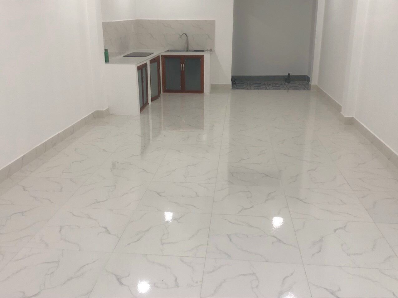 Nhà mới 100%, 4x14m sạch đẹp, 2pn hẻm xe hơi, gần Cao Đẳng Điện Lực Q12