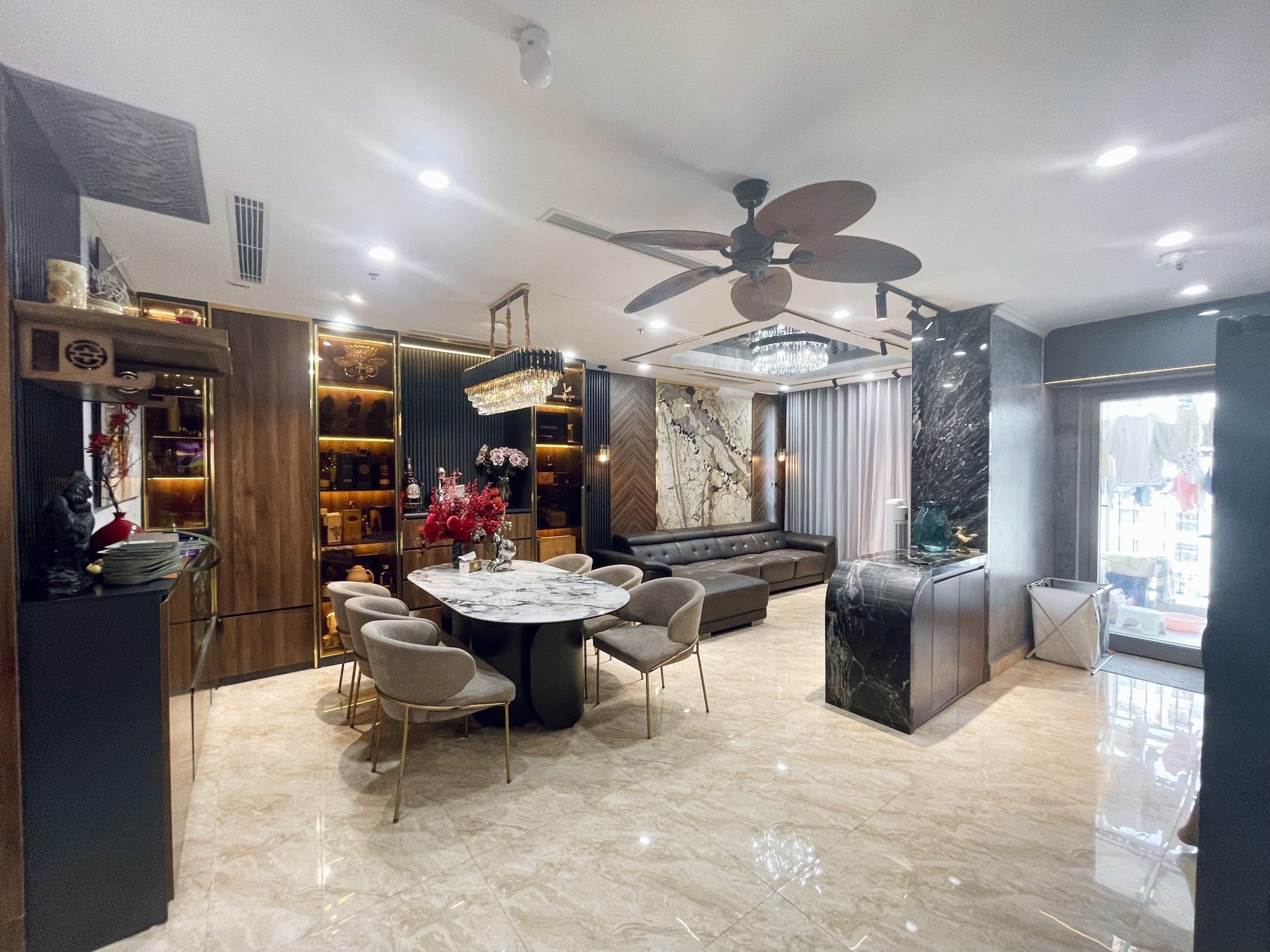 Cho thuê căn hộ Trinity Tower - đồ cơ bản - nhà mới tinh