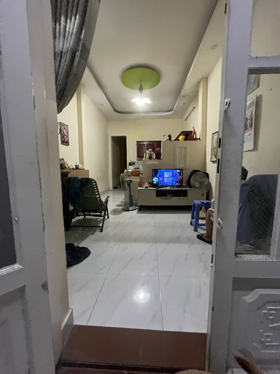 Nhà rộng rãi 4x20m sân rộng, 2pn 2wc Nhiều nội thất để lại