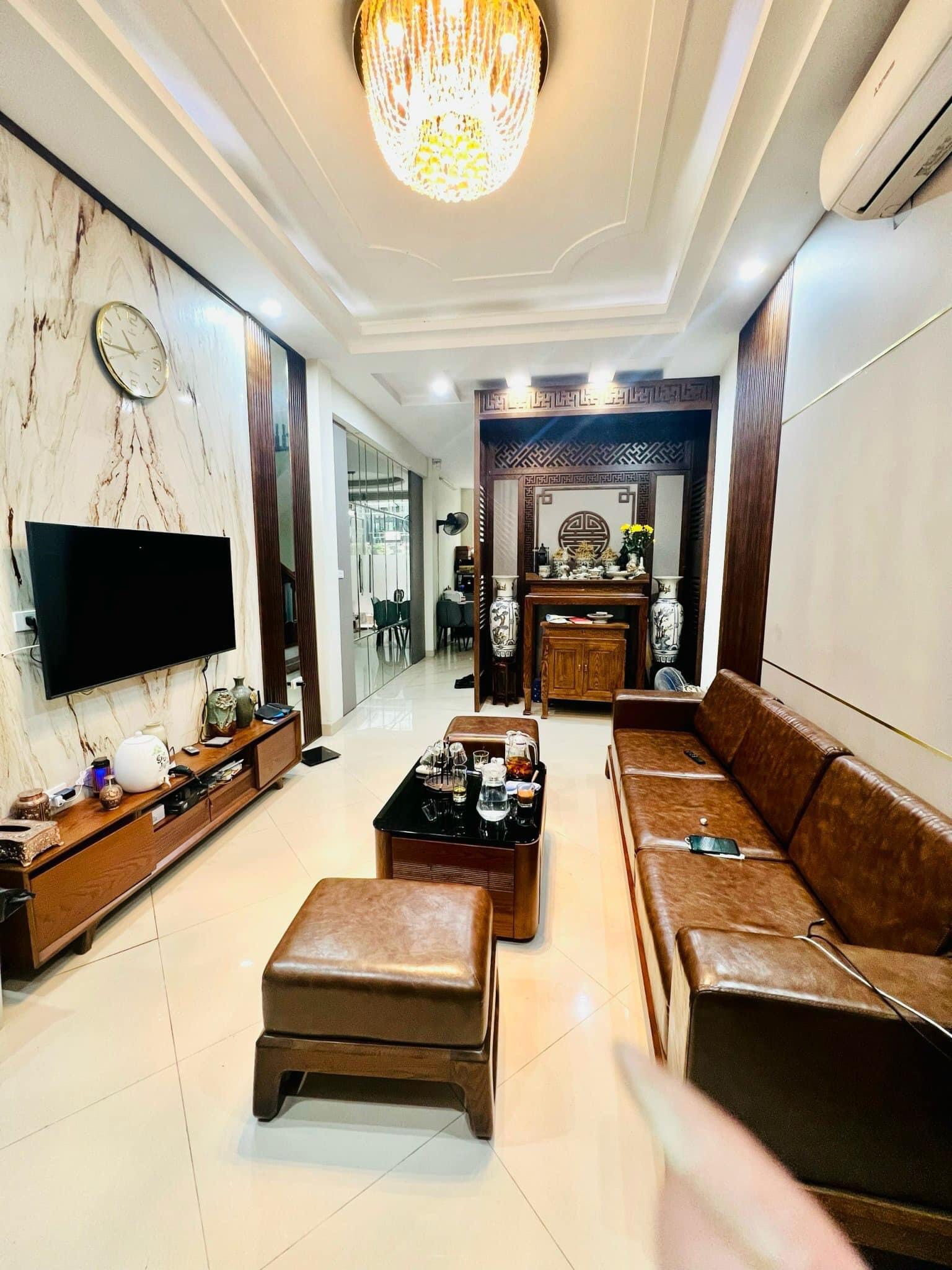 5T NGUYỄN KHÁNH TOÀN, CG, PHÂN LÔ, 48M,MT 4M, OTO VÀO NHÀ, FULL NỘI THẤT, CHÀO 9,7 TỶ