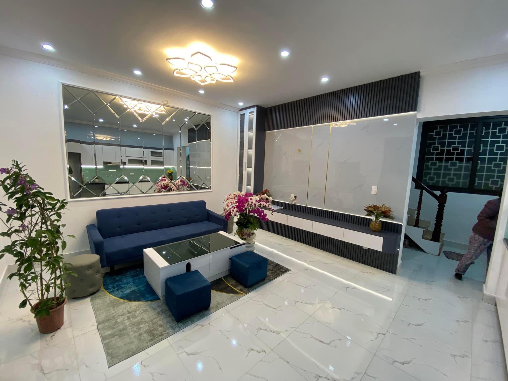 HIẾM ĐẸP 4 TẦNG TÂY SƠN, ĐỐNG ĐA, 38M, MT 5,5M, GẦN PHỐ, 5M RA OTO, NỞ HẬU, CHÀO 5,5 TỶ