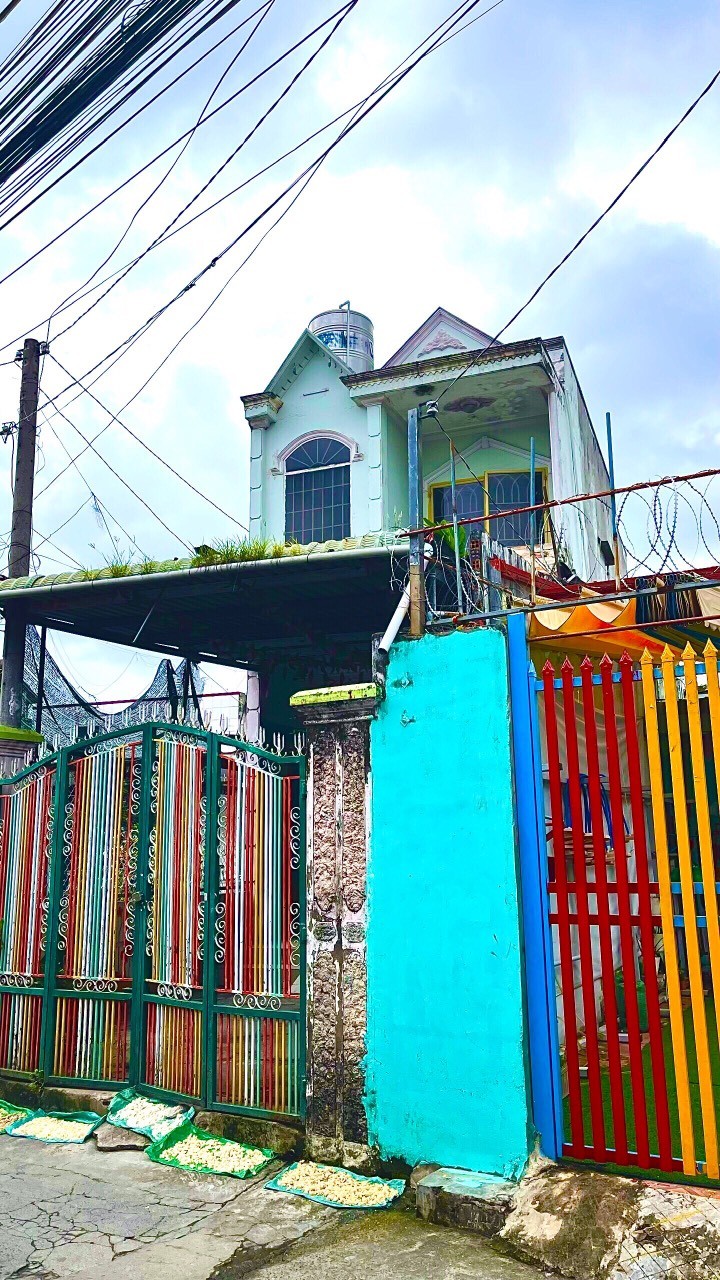 HÀNG HIẾM,Nhà sổ hồng riêng thổ cư, đường xe hơi mà chỉ 1tỷ850tr,gần Pouchen