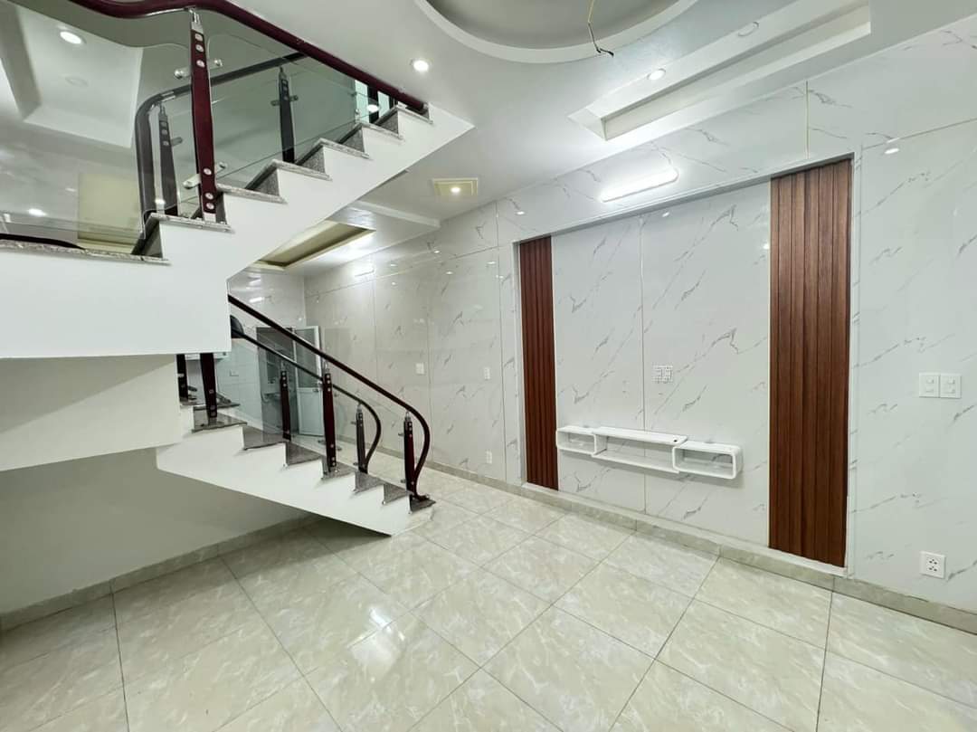 Bán nhà ngõ 225 Ngô Gia Tự, diện tích 35m 2 tầng GIÁ 1.47 tỉ