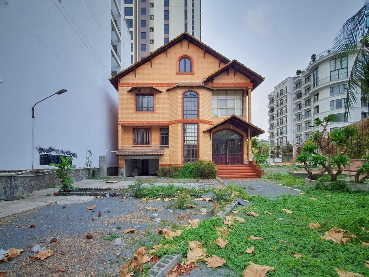 MẶT BẰNG KINH DOANH NHÀ HANG SÂN VƯỜN TRƯỜNG HỌC THẢO ĐIỀN QUẬN 2