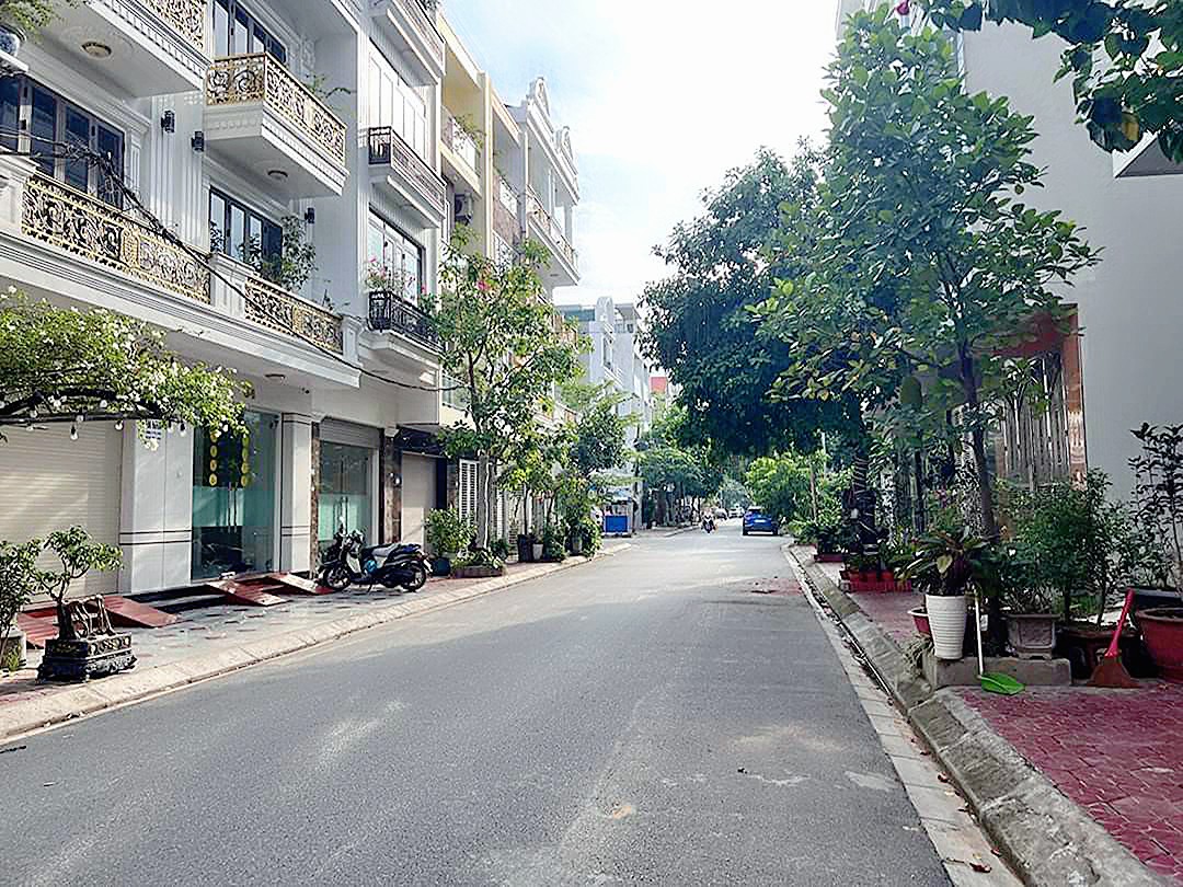 Bán đất mặt đường Tây Trung Hành, diện tích 60m GIÁ 4.5 tỉ vị trí cực đẹp