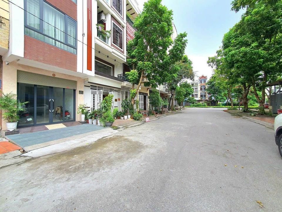 Bán nhà Lê Hồng Phong, diện tích 60m 5 tầng GIÁ 6.96 tỉ gần trường Trần Phú