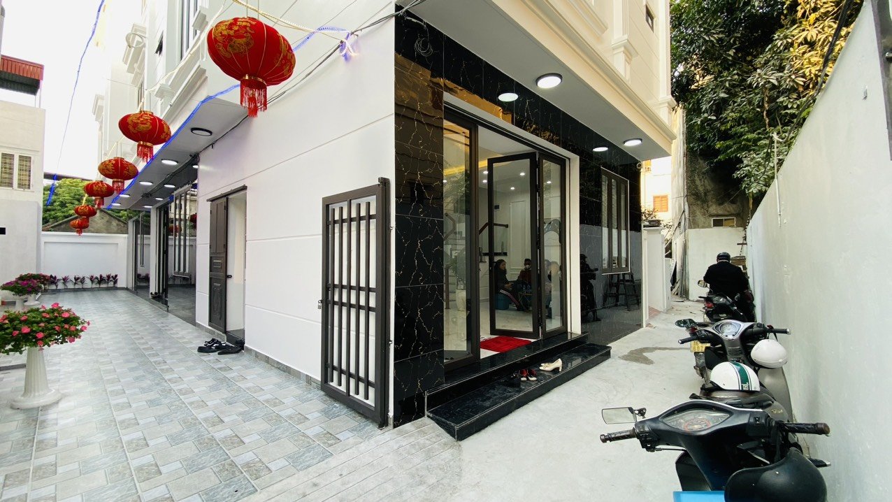 Bán nhà xây mới tinh Xóm Trung - Văn Cao, diện tích 45m 3 tầng GIÁ 2.3 tỉ cực đẹp