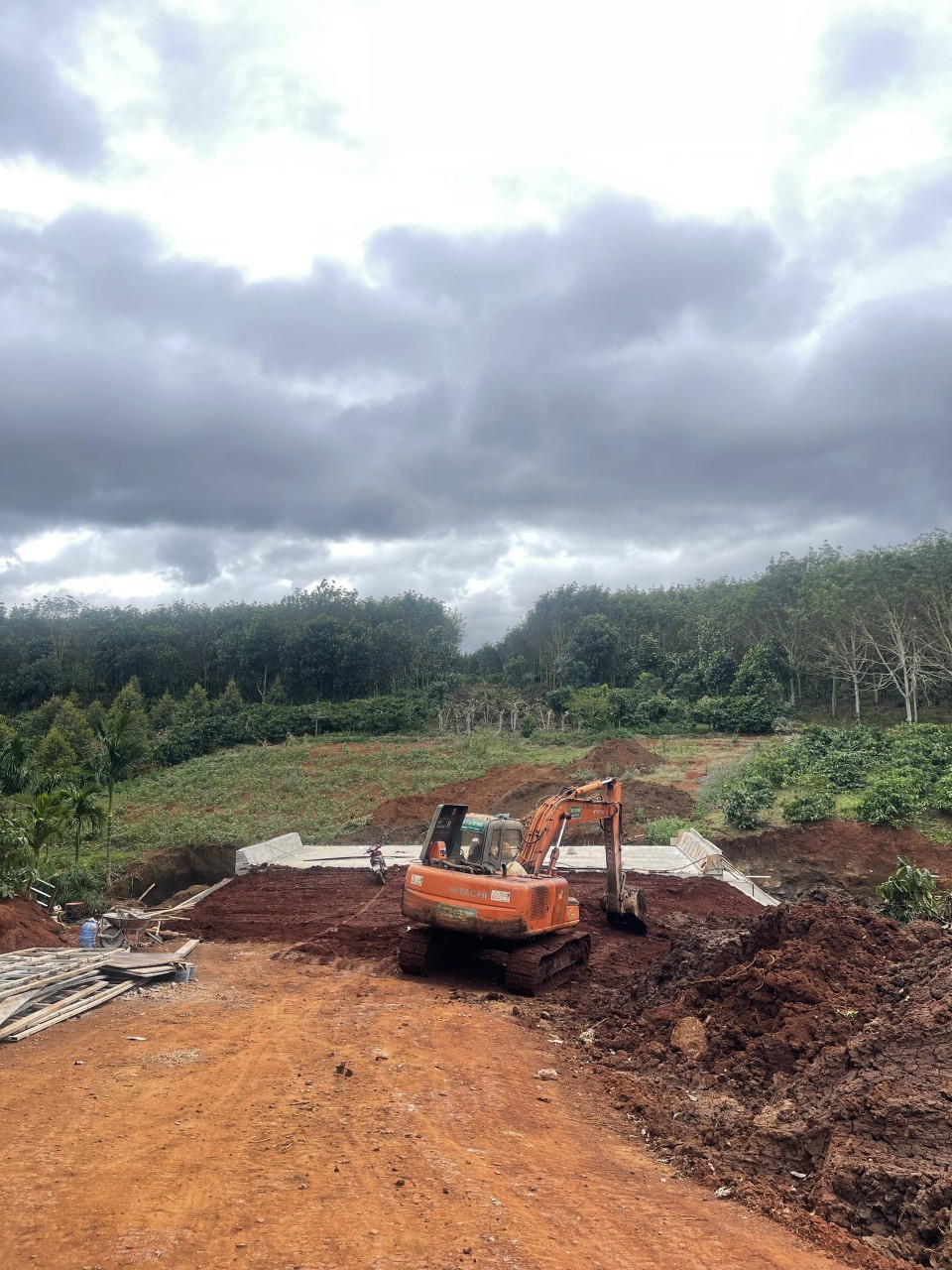 Chính chủ bán nhanh lô đất gần trường học Phú Lộc. Chỉ 668 Triệu/lô