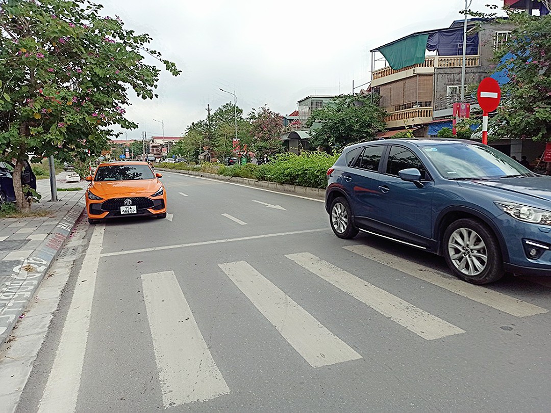 Bán đất mặt đường Đông Khê 2 mới, diện tích 52m GIÁ 8.85 tỉ ngay Đại Học Y