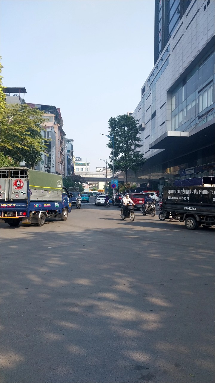 Bán Gấp! Tòa nhà Mặt Phố Nguyễn Viết Xuân, 103m² x 5T, Mt 7.5m. Giá 31 tỷ.