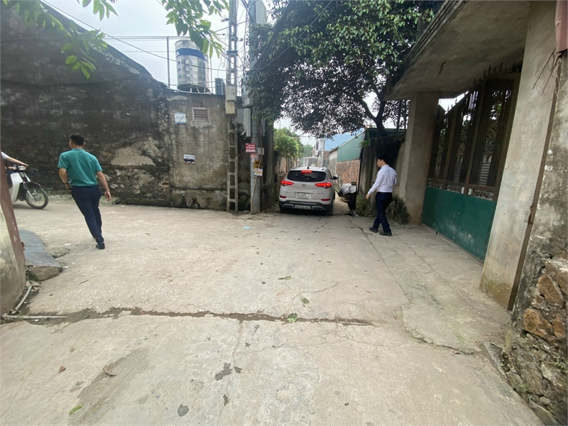 bán đất sát Thị Trấn Chúc sơn - gần QL6 - Đường ô tô thông chính chủ