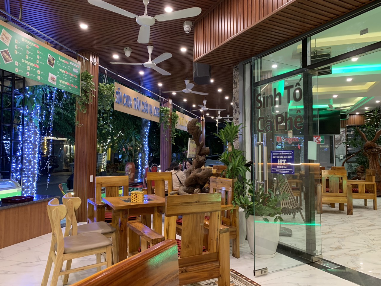 Hà Nội ! SANG NHƯỢNG QUÁN CAFE 3 MẶT TIỀN CỰC ĐẸP, Liên hệ trực tiếp: 0977429293