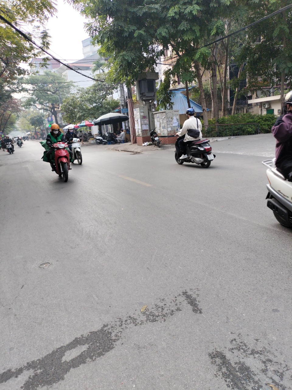 NHÀ 5 TẦNG ĐẸP PHÂN LÔ - NGÕ Ô TÔ TRÁNH - KHU DÂN TRÍ CAO - GIÁ CHÀO 8,75 TỶ - Diện tích : 50m - sổ vuông