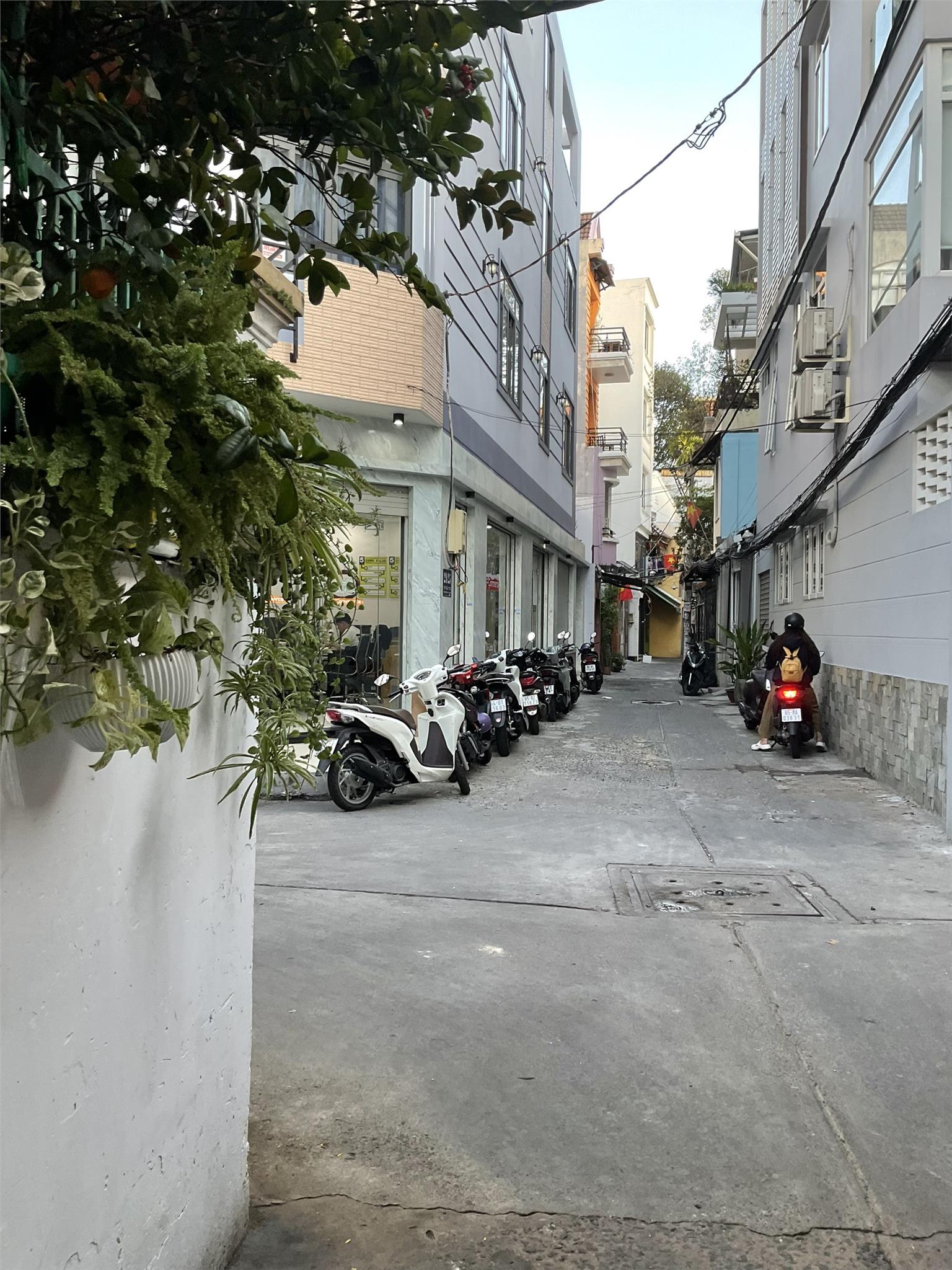 Nhà hẻm Xe hơi Nguyễn Thị Minh Khai, Q1, 4 tầng, 4,8x6,8m, 3 PN, giá 7,9 tỉ