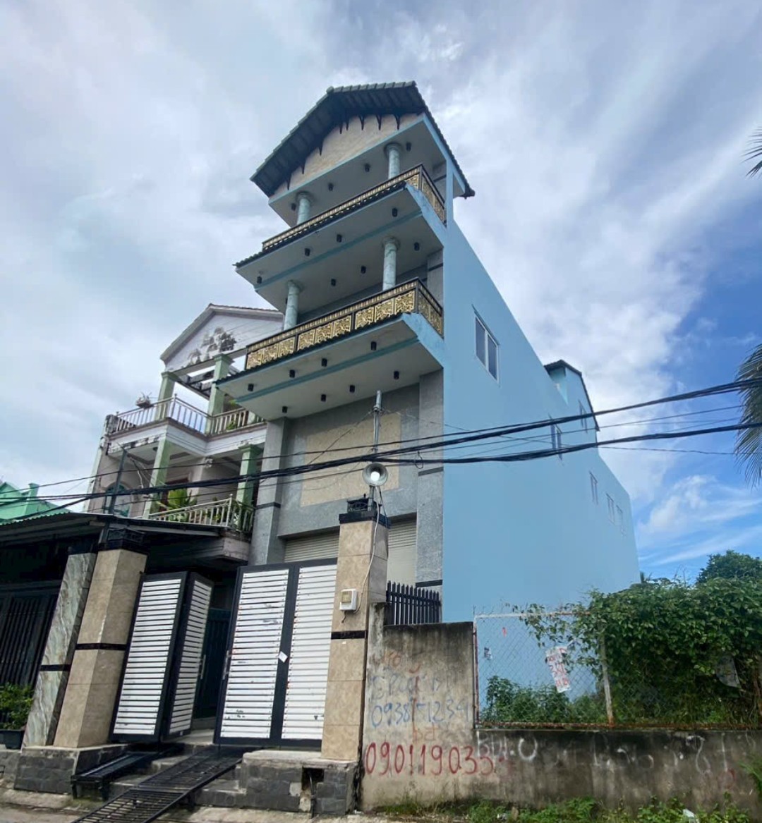 Bán nhà nguyên căn Quận 9 3 tầng Phù hợp kinh doanh đa ngành nghề . Gần cảng Phú Hữu