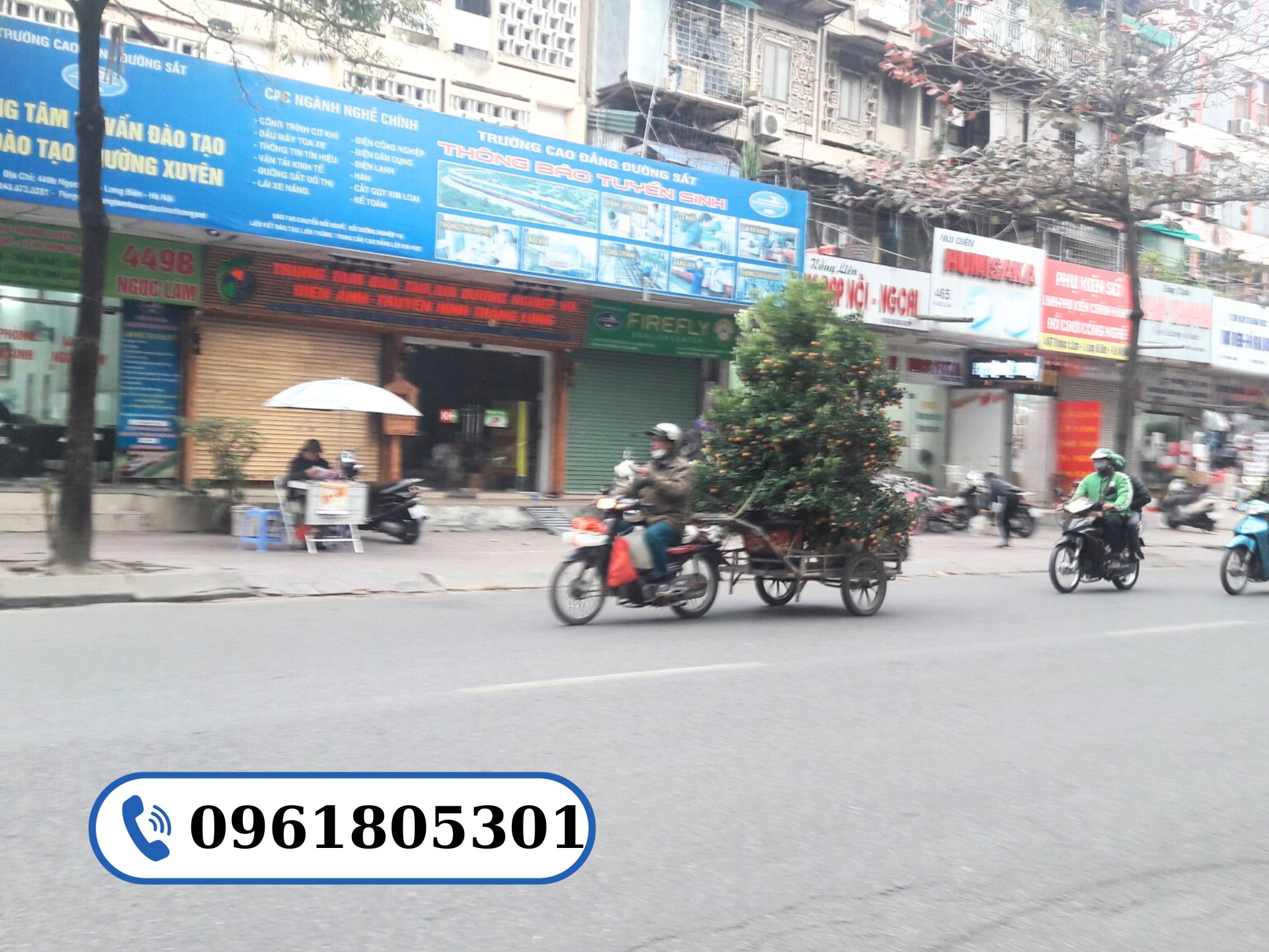 Ngọc Lâm - Ngôi Nhà Siêu Phẩm 32m2, 3 Tầng, Oto Đỗ Cửa, Hơn 2 Tỷ -Hiếm Có