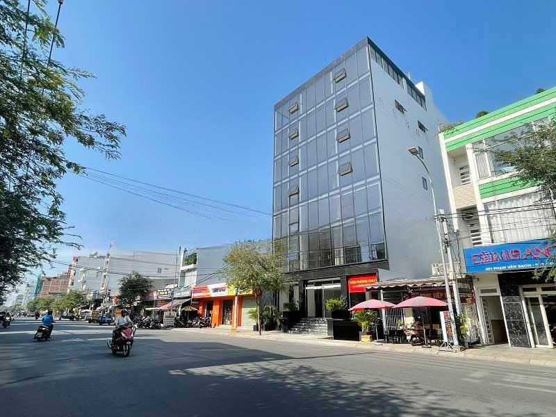 Toà Nhà Building Văn Phòng Mặt Tiền ngay Trường Chinh, Q.Tân Bình