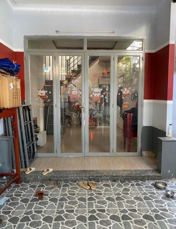 Bán gấp nhà 1 trệt 1 lầu P.Ngọc Hiệp, Nha Trang. Dtich: 85,6m2 (full thổ). Đường xe máy, có khúc đường 3m. Hướng Tây