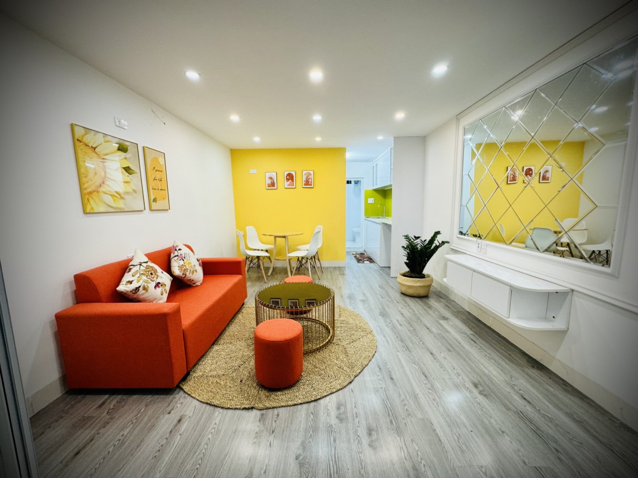 PHỐ TRẦN QUÝ CÁP QUẬN ĐỐNG ĐA HÀ NỘI NHÀ TẦNG 1 GIÁ:1.95 TỶ ĐẦY ĐỦ FUN NỘI THẤT .