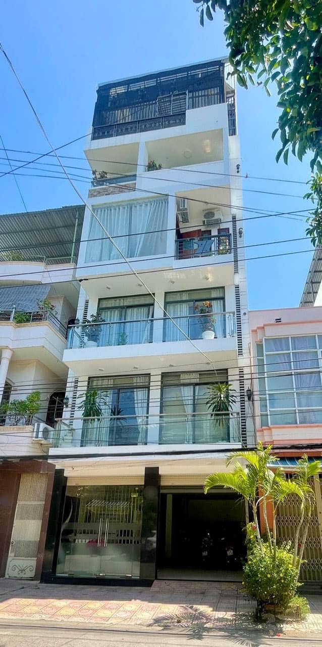 CHỦ BÁN NHANH CĂN NHÀ 5 TẦNG MẶT TIỀN ĐƯỜNG NGUYỄN KHANH , NGAY TRUNG TÂM THÀNH PHỐ NHA TRANG