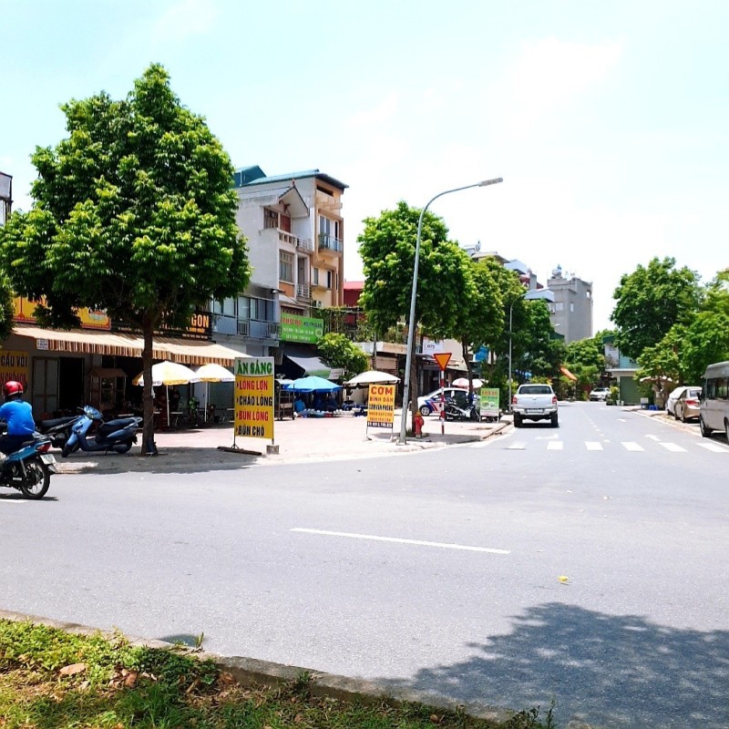 NHÀ ĐẸP DÂN XÂY NGÔ GIA TỰ - LÔ GÓC 3 MẶT THOÁNG - ÔTÔ QUA NHÀ VÀO NHÀ - TRƯỚC NHÀ ÔTÔ – THIẾT KẾ NỘI THẤT SANG