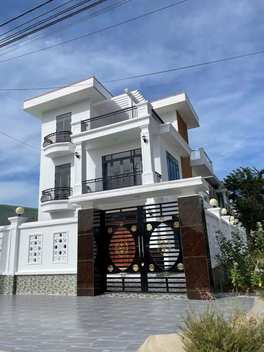 BÁN CĂN BIỆT THỰ MỚI XÂY KHU PHỐ HÙNG VƯƠNG, TP TUY HÒA, PHÚ YÊN