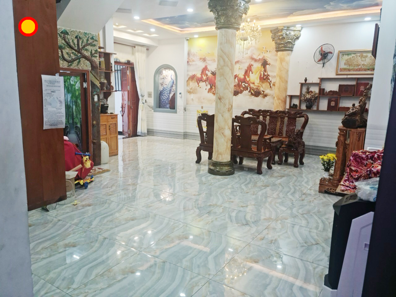 Bán biệt thự 3 tầng, DT: 143m2, 6 PN, giá 5.x Tỷ, Phường Bình Chiểu, Thủ Đức.