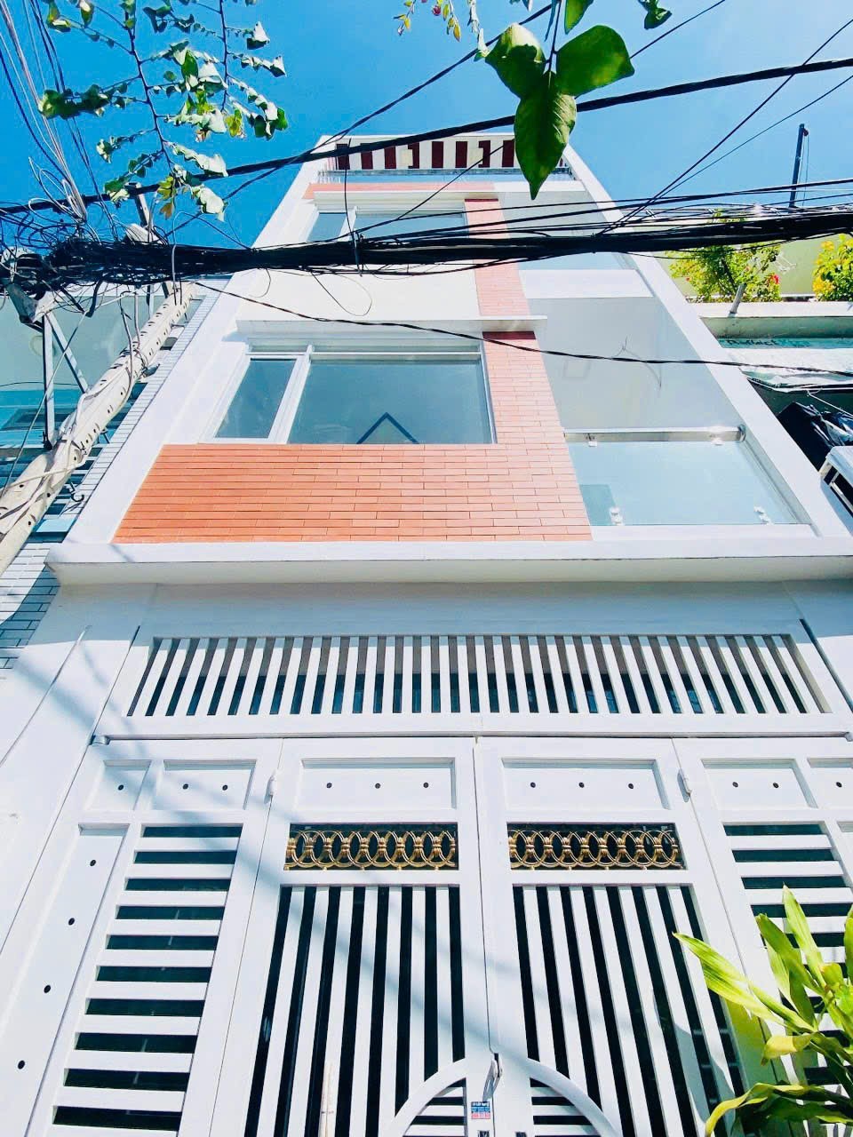 Ngộp Ni Sư Huỳnh Liên - Tân Bình - HXH tránh - 46m2 - 5 tầng BTCT