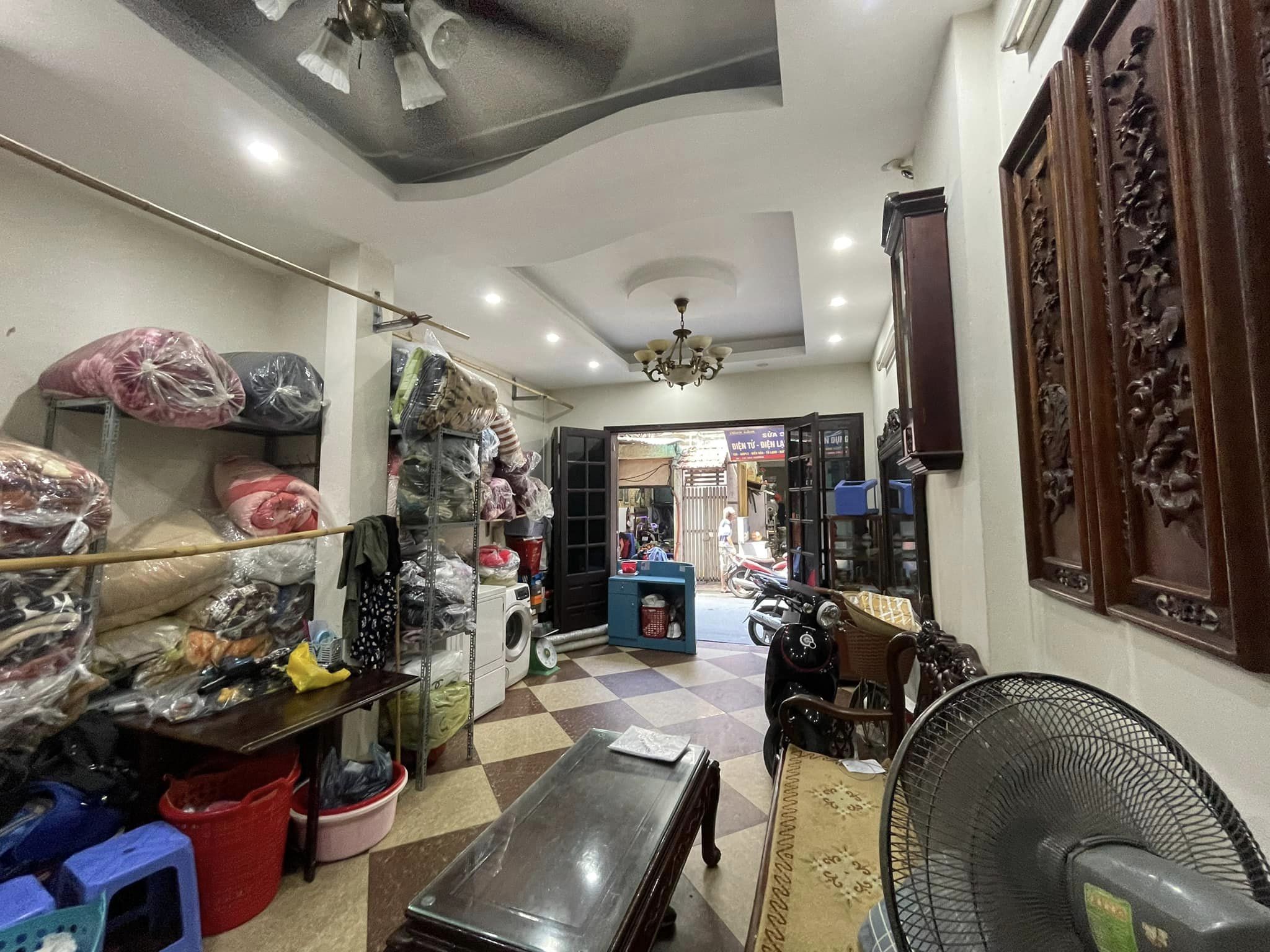 Bán nhà mặt ngõ Văn Chương, Đống Đa, lô góc, tiện kinh doanh, 5 tầng 42m2 giá 7.9 tỷ