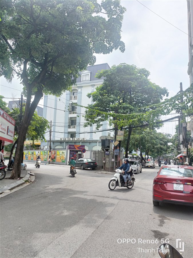 Bán Nhà Mặt Phố Đông Quan Quận Cầu Giấy. 58m Xây 5 Tầng Nhỉnh 14 Tỷ. Cam Kết Ảnh Thật Mô Tả Chính Xác. Chủ Cần Bán